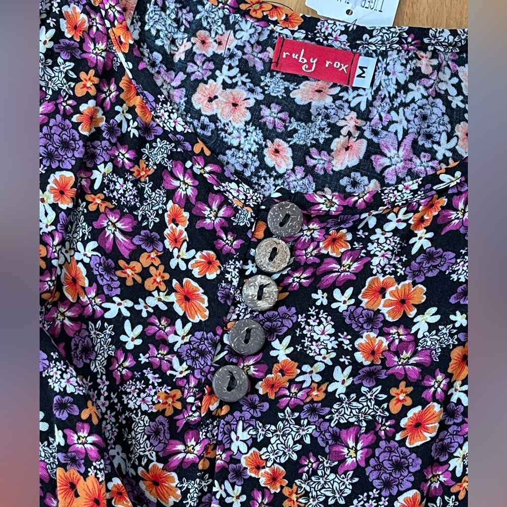 Lightweight Summer Dress - Picture 5 of 8